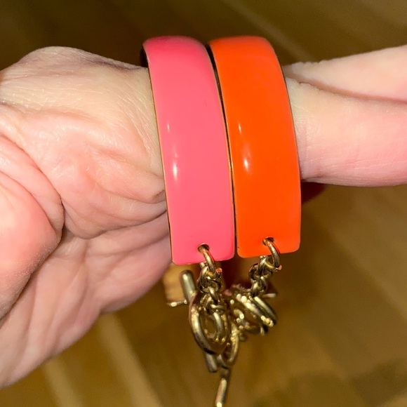 ✅Galerie Lafayette orange/pink bracelets w/ gold tone chain and toggle clasp 🧡🩷 - Picture 5 of 5